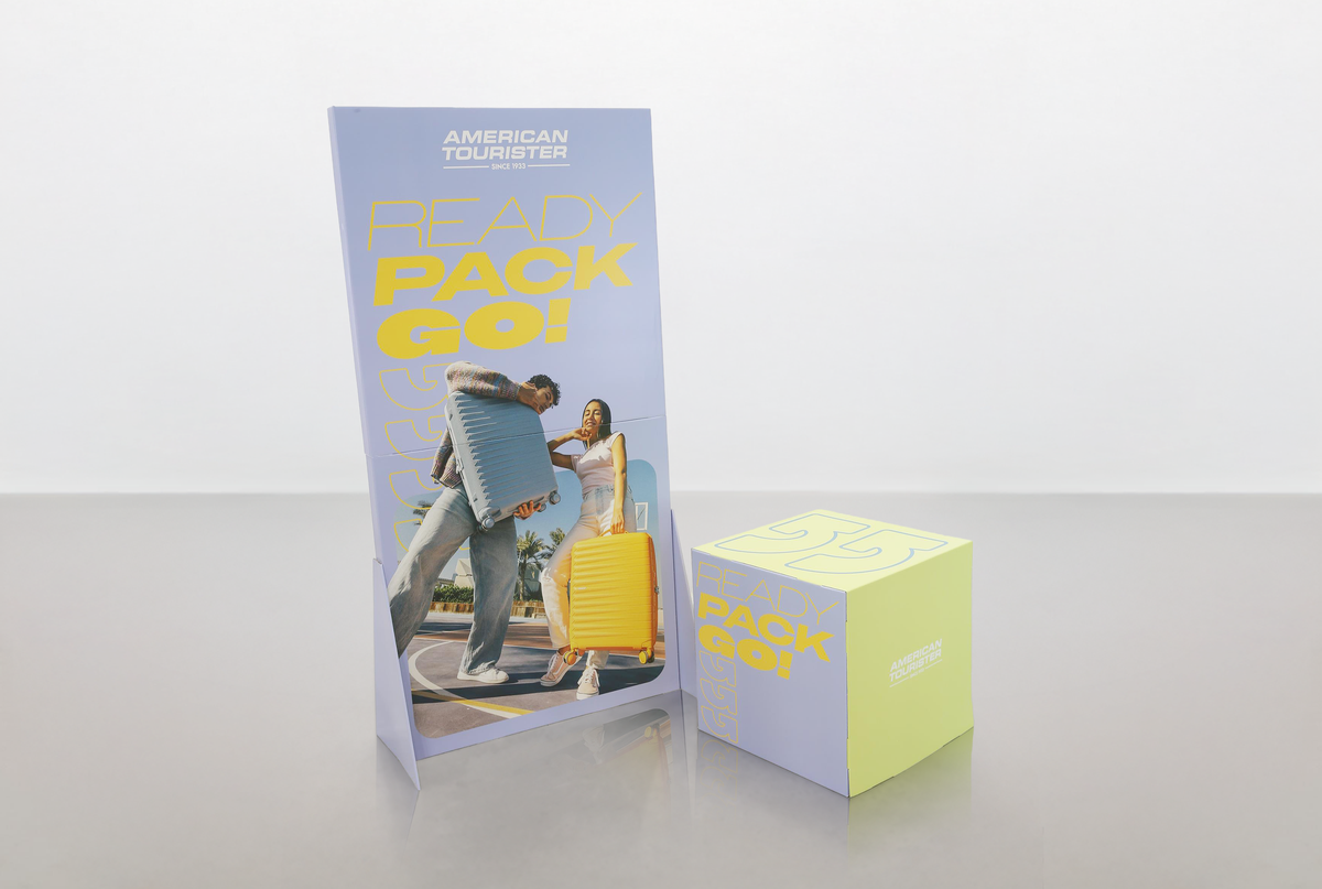 Communicerende displays - American Tourist - Holbox Communicerende displays - American Tourist - Holbox