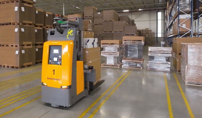 AGV's in fabriek bij Holbox AGV's in fabriek bij Holbox