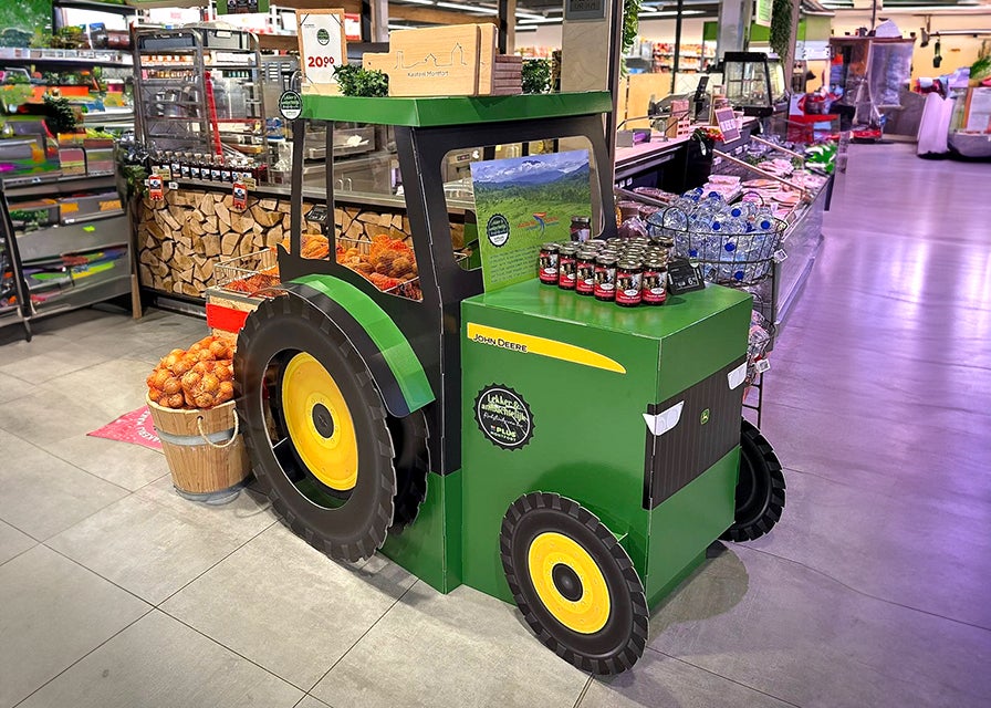 Kartonnen John Deere tractor Kartonnen John Deere tractor