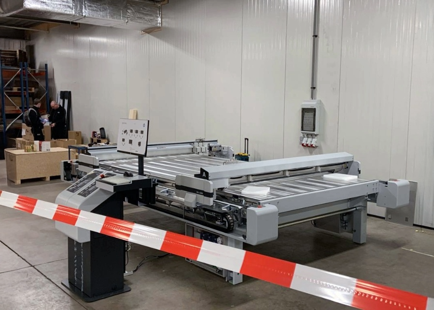 Nieuwe Zünd plotter Nieuwe Zünd plotter